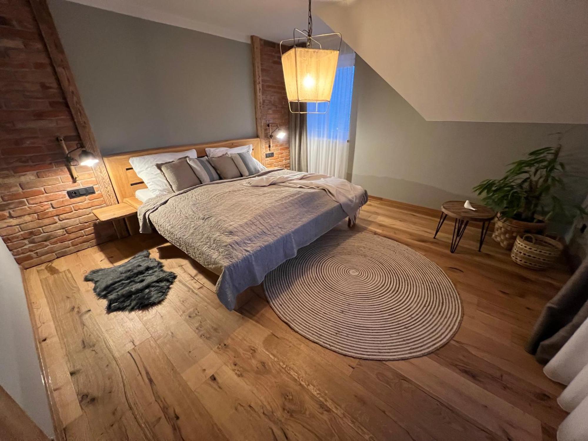 Hotel Mclimon Novy Jicin Ngoại thất bức ảnh